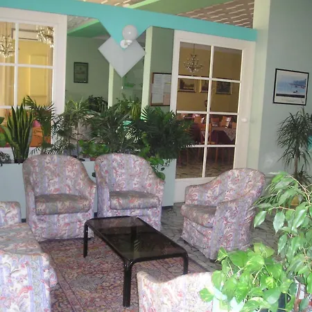 Piccolo Fiore بيلاريا-إيجيا مارينا