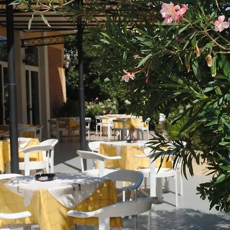 فندق Piccolo Fiore 3*